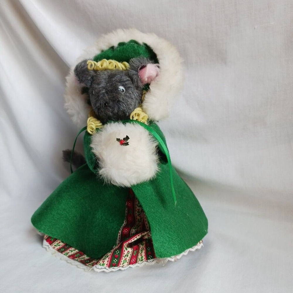 Vintage Handmade Mouse Caroler Green Felt Dress